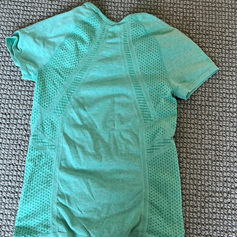 Athleta Top! - Picture 2 of 5